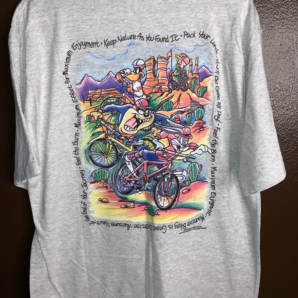 Size L Vintage Looney Toons Tee
